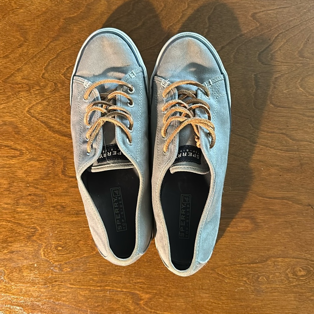 Women’s Sperry top sider shoes